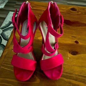 JustFab fuchsia colored wedges.
